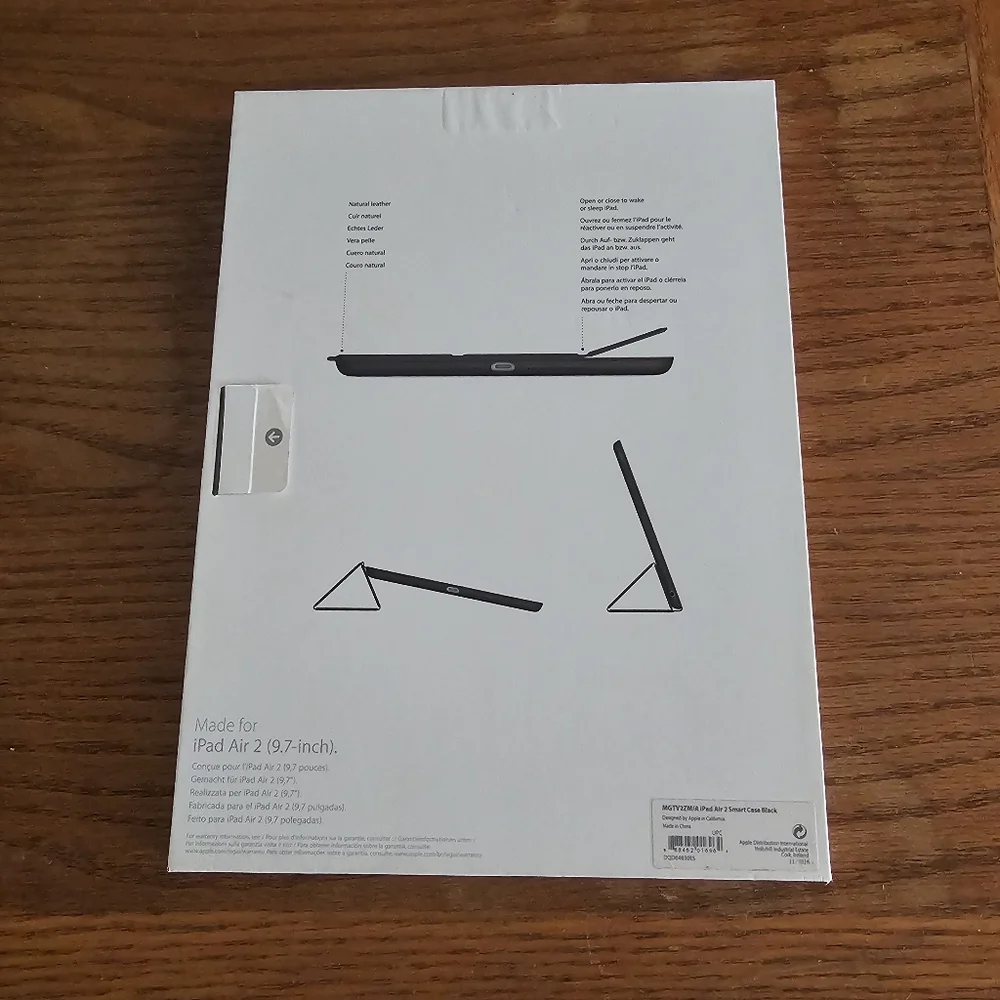 Apple Leather Smart Case for iPad Air 2 - Black New In Box